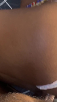Africana de 18 años bastante tímida se salta la universidad para follar