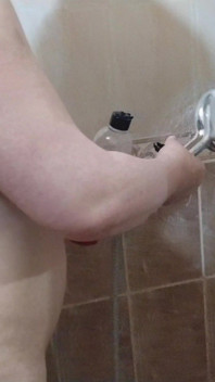 Big ass and big boobs in the bathroom washes with my girlfriend, she likes it very much
