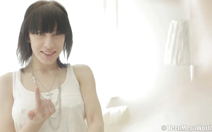 Teen Mega World: Anal for Serena