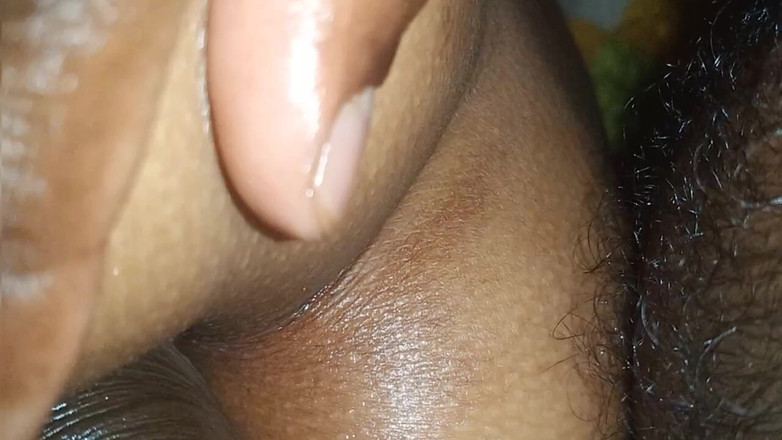 Desistar: ゴディ・バナ・カル・アパニの妻コ・チョダのバイラル動画 インド女性のセックス