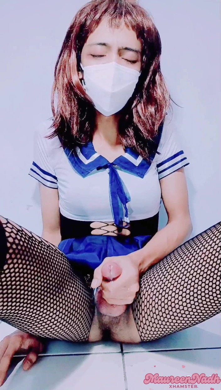 MaureenNadh: 2주만에 자위하고 사정하는 엄마