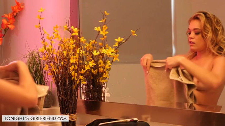 Tonight's Girlfriend: Katie kush viene scopata da bobby Beefcakes