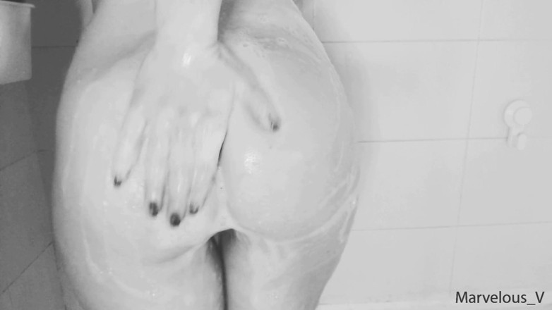 Marvelous V: La sexy teen amatoriale calda stuzzica sotto la doccia strofina...