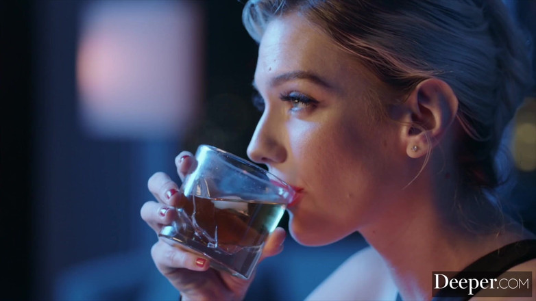 Deeper: Dieper. Predator Kenna James vindt haar nieuwe prooi in Oliver