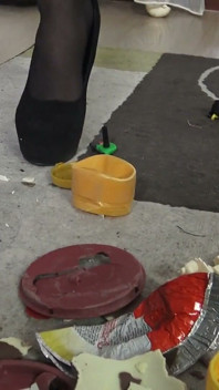 ¡Me encanta destruirlo todo con mis tacones! ¡El estado de ánimo de la princesa Kirstin!