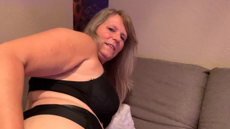 SweetSusi: Plug anal con corazón rojo