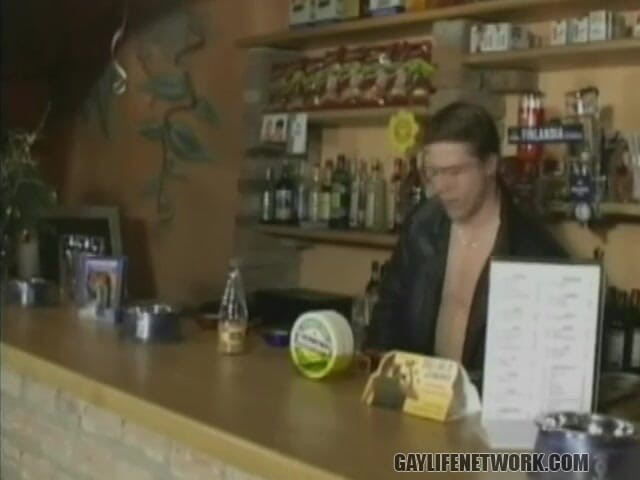 Gay Life Network: Barman fode um cliente