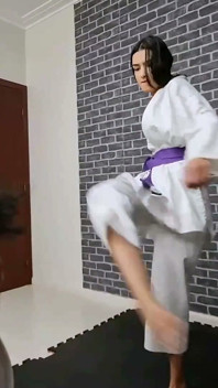 Karate Fight Top Girls