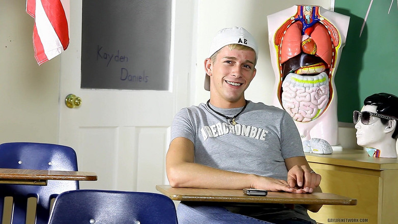 Teach Twinks: Festa guy kayden daniels oozes sex appeal