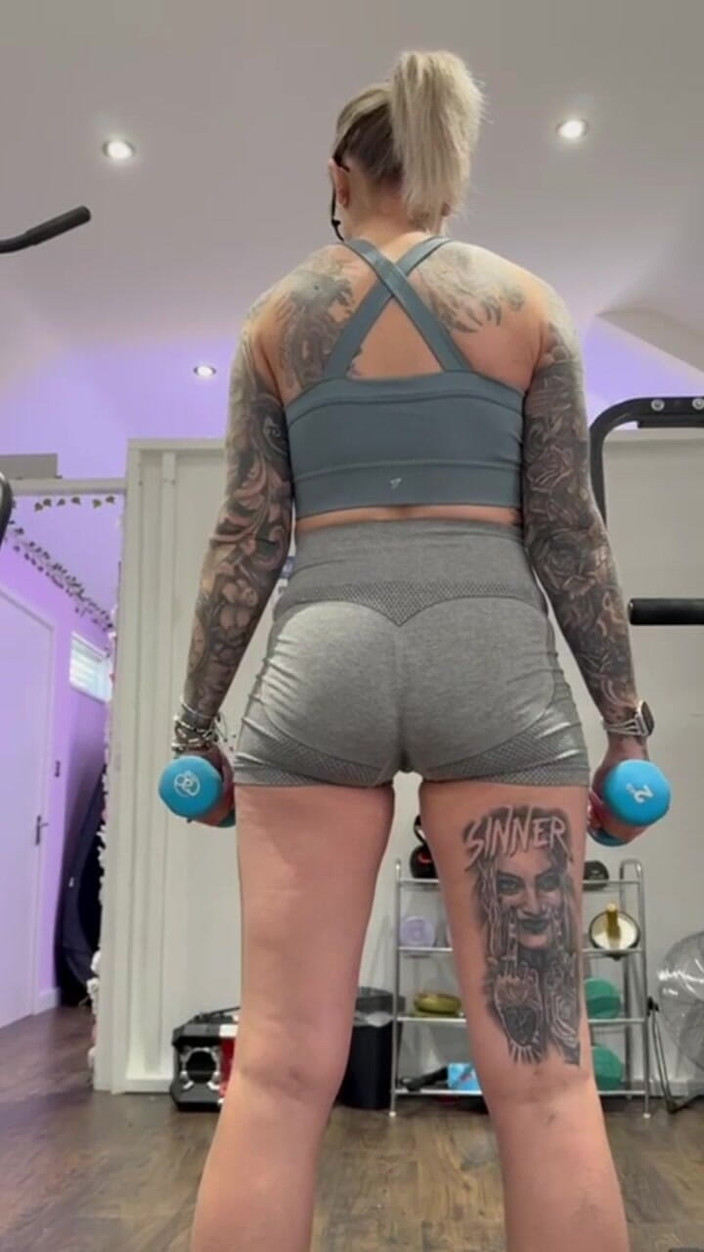 JessieRaexx: बाहर लड़खड़ाना