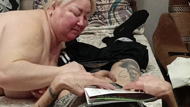 Zona901: 정액을 위해 펠라를 해주는 이웃