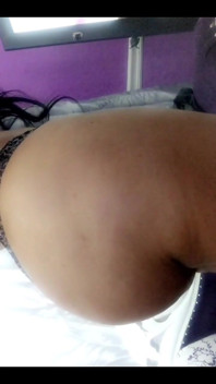 Showing off That Booty Meat!!!