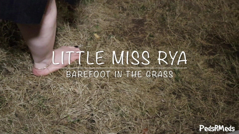 PedsRMeds: Little Miss Rya Barefoot in the Grass