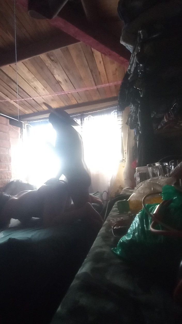 E-Alfa: Sjuksköterska slampa blir förälskad i patienten och lossar hennes röv