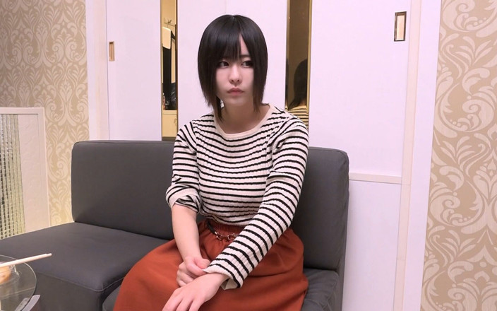 Apolix-JP: A Cosplayer Beauty Being Kissed While Filming