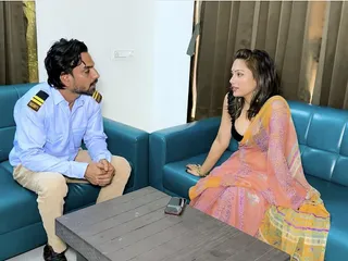 She Had Called the Security Guard to Take a Photo but Started Having Sex with Him.