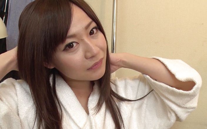 Caribbeancom: Seksi Japon fışkırtma oyuncakları ve dölleri seviyor