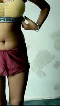 Cuñado follado mientras se cambia de ropa
