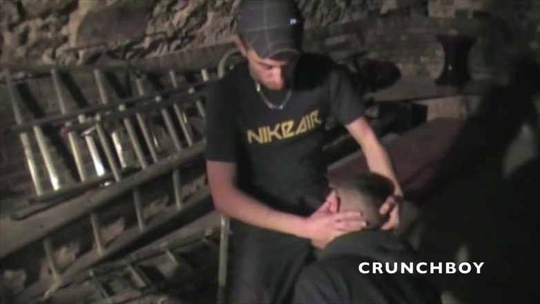 Sneaker gay: Fisted av scally lad med hård sneaker underkastelse