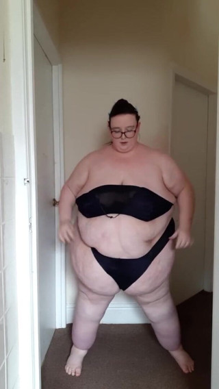 SSBBWLadyBrads: I love to strip