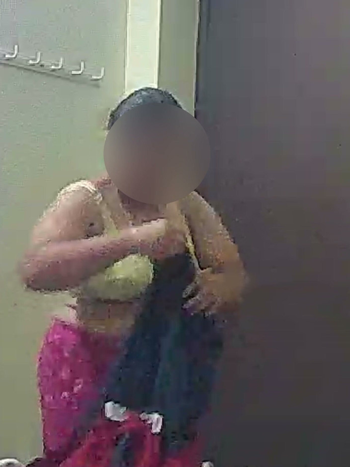 Black & white desicat: After Bath Dress Changing Sexy Bhabhi