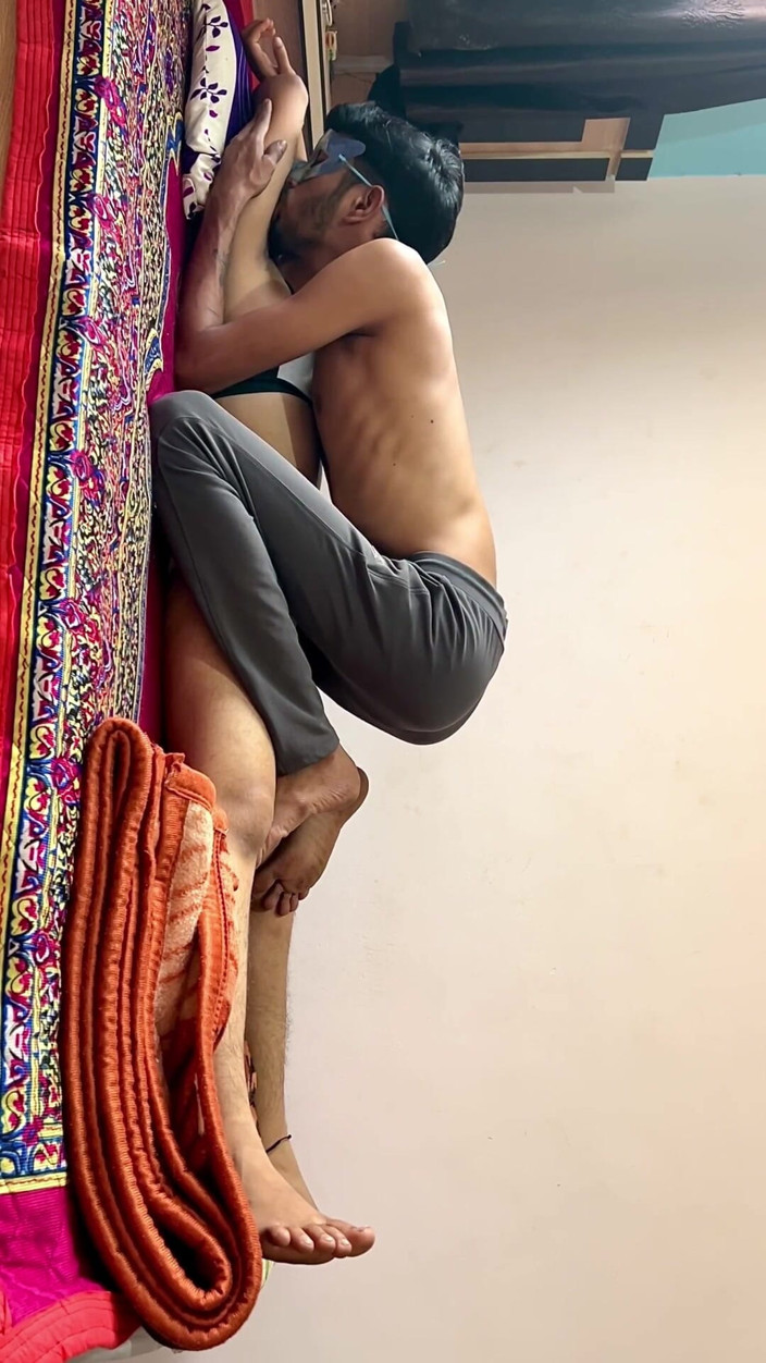 vinu5460: Bhabhi disetubuhi dengan penuh kasih sayang