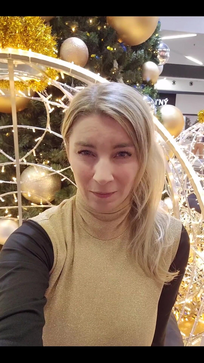 Katerina Hartlova: Iubiții mei fani, aș dori să profit de această ocazie...
