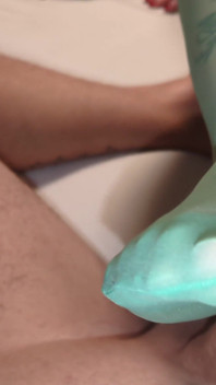 Footjob dalam nilon hijau