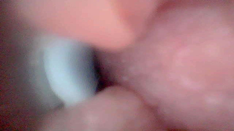 Twittiy: Yuk, Intip Memek Becekku Bareng-bareng (kamera Endoskopi)