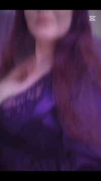 巨乳の曲線美の熟女