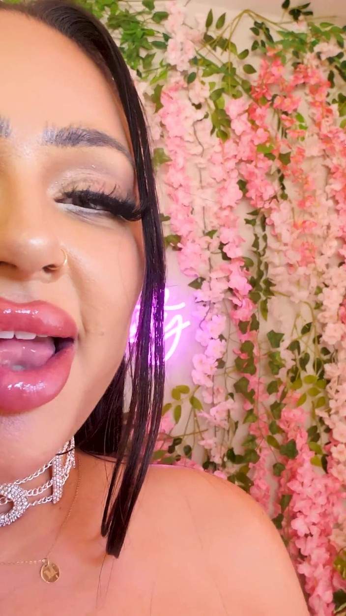 Nasty Sluts Studios: Pink Room Ep. 39: Big Booty Latina Bimbo Zoey Foxx