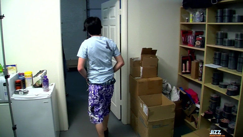 Jizz Addiction: Kawan kongkek muka dengan blinx