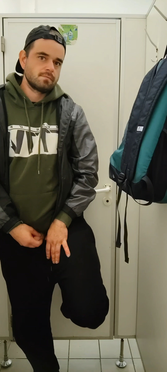 jerkofflover: A Video From a Beautiful Day in the Toilet