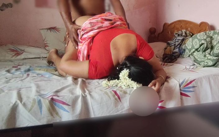 Black & white desicat: Quente Bhabhi Sreejaa em Saree Hard Doggystyle Creampie fodida e...
