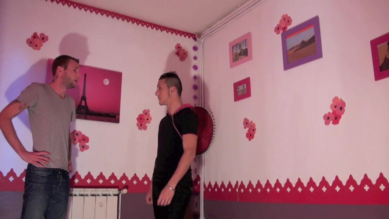 Crunch Boy: Mika scopata da webcam etero