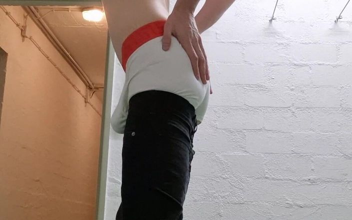 Felix Sagger: Sagging My Pants and Showing off My White Undies