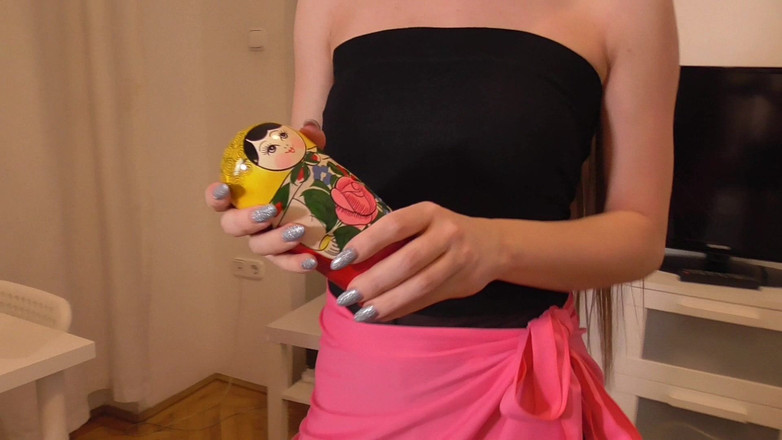 Solo Austria: Давящая матрешка-кукла!