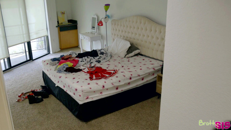 BrattySis: Sex Crazed Step Stepsister - S4e6