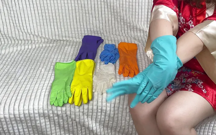 Cherryonthecake231: Zkoušení latexových rukavic - Různé barvy