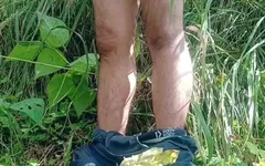 Masturbando-se enquanto se lembra da namorada, se alguém quiser ser meu parceiro, então, por favor, comente no vídeo