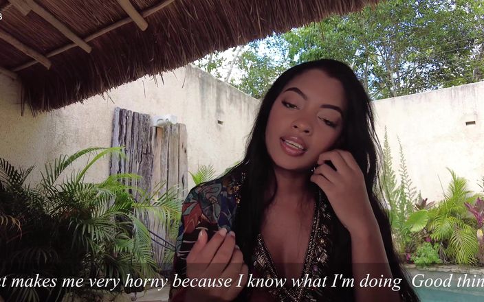 Watch for beauty: Sofi Vega обожает все, что занимается сексом! Быть обнаженной перед камерой действительно переключает ее