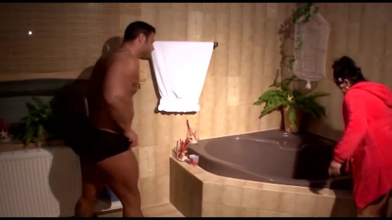 Muschi movie official: Peituda milf e enorme buceta de homem musculoso fodendo porra...