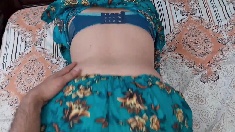 QueenbeautyQB: Verheirateter stiefsohn masturbiert, stiefmutter erwischt ihn