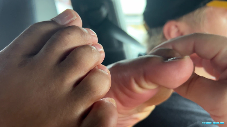 Ticklish Chubs: Snyft: Fabio lechtá doma