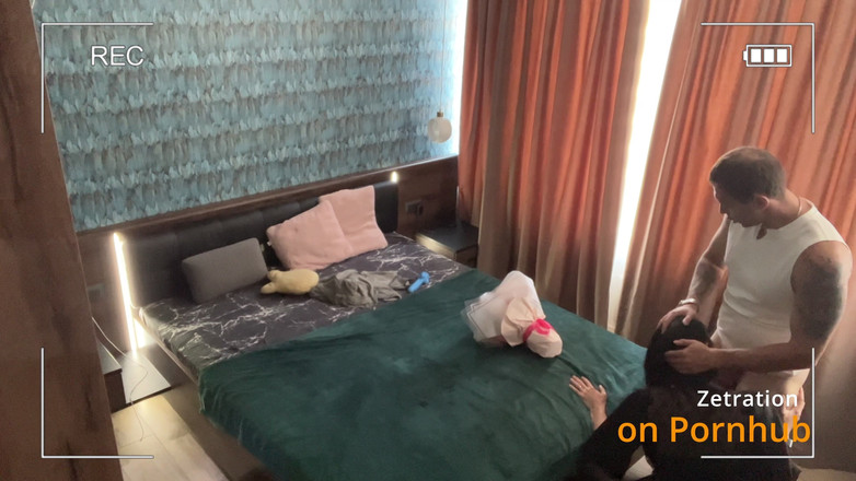 Zetration: Sevgilisi olan bir kız - bir adamın şok tepkisi