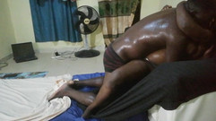 Pornsexlive: 젖었을 때 내 의붓여동생