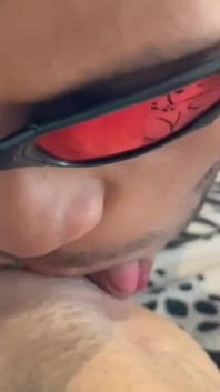 Pareja teniendo sexo por la mañana