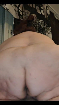 Difficile de trouver un point humide dans la chatte d’une SSBBW, partie 2