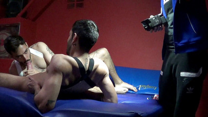 BAREBACK PORN SPY CAM: Amatérská kamera s Douglasem ošukaná bez sedla alexis