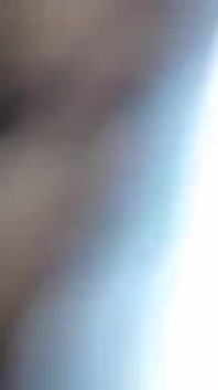 Un couple de policiers s'amuse dans un lieu secret